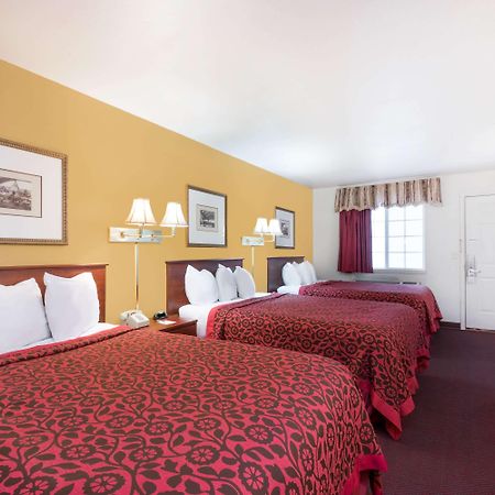 Days Inn By Wyndham Andover Eksteriør billede