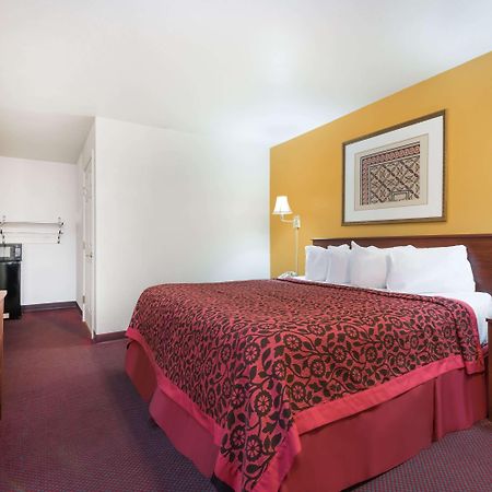 Days Inn By Wyndham Andover Eksteriør billede