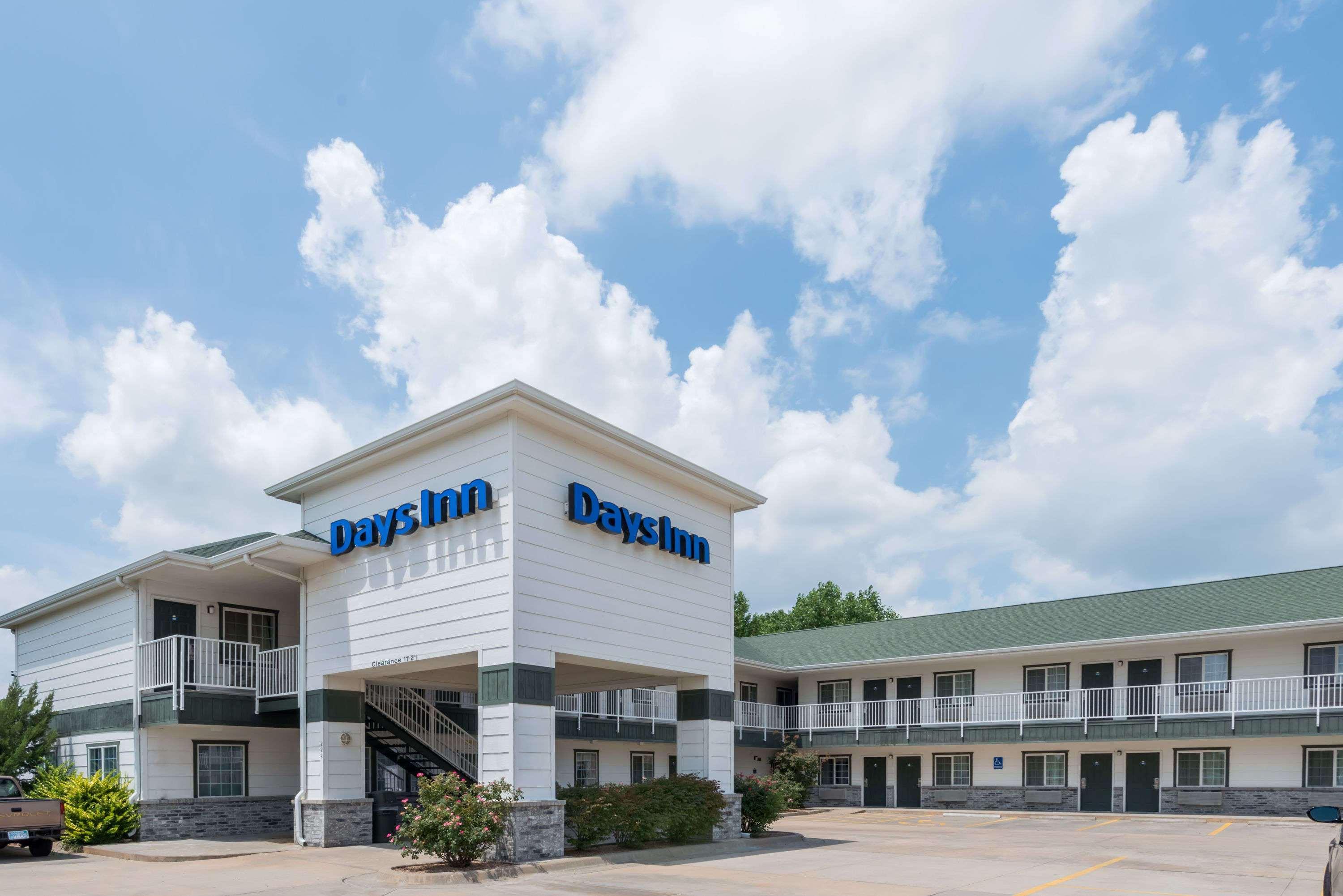 Days Inn By Wyndham Andover Eksteriør billede
