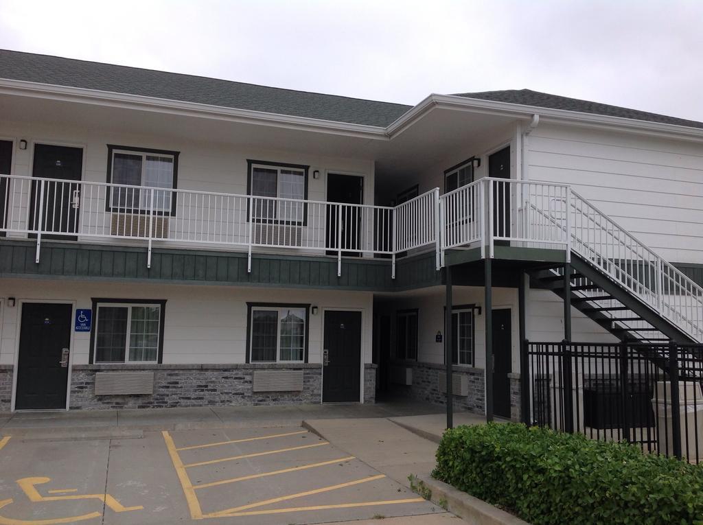 Days Inn By Wyndham Andover Eksteriør billede