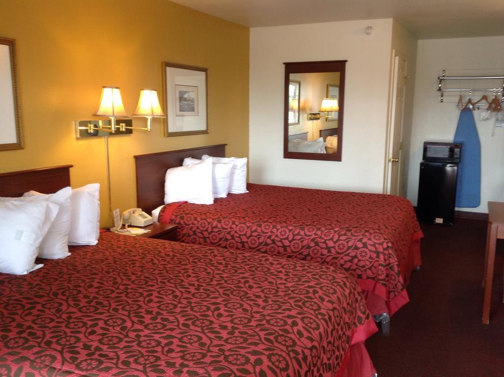 Days Inn By Wyndham Andover Eksteriør billede