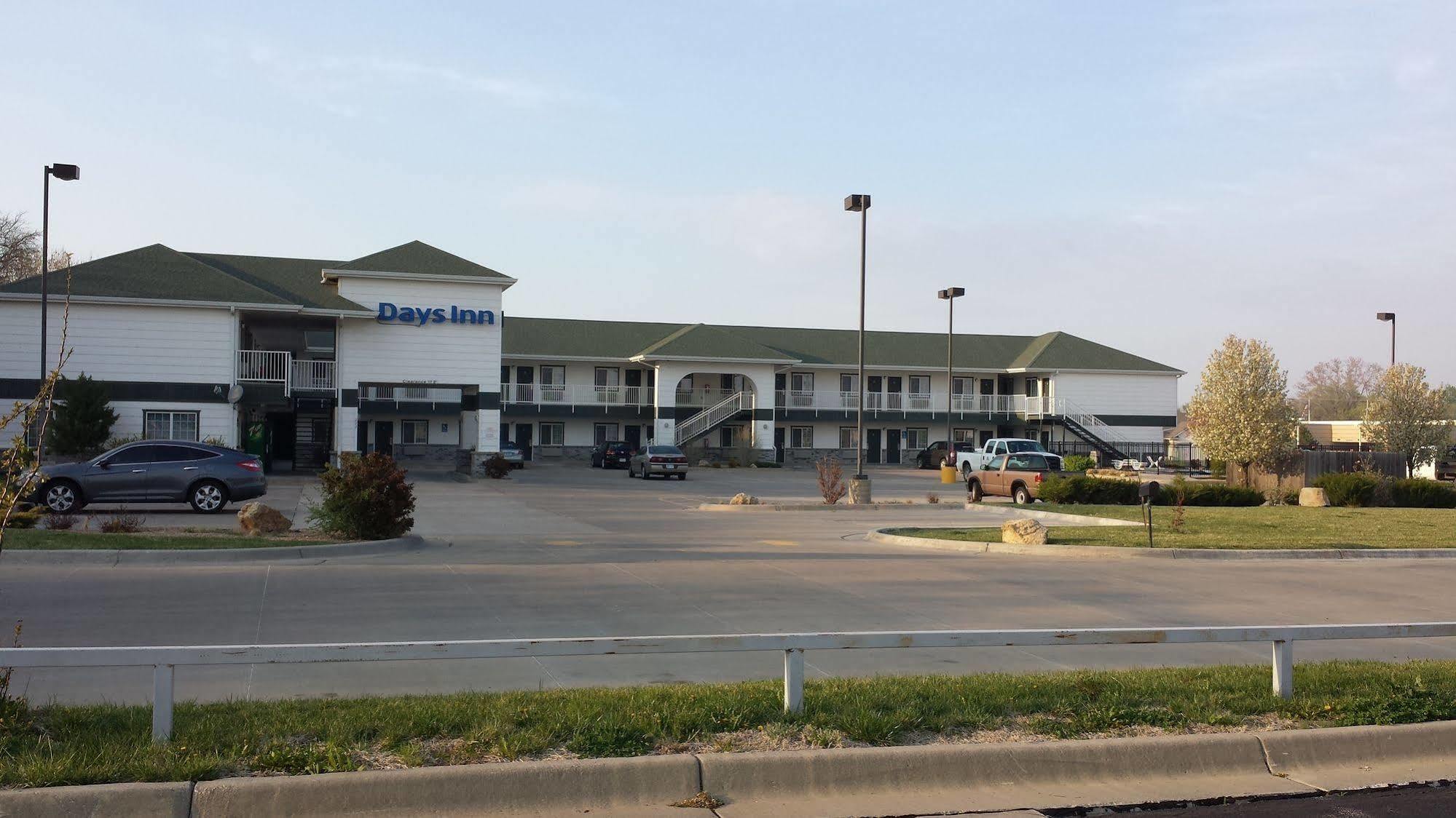 Days Inn By Wyndham Andover Eksteriør billede
